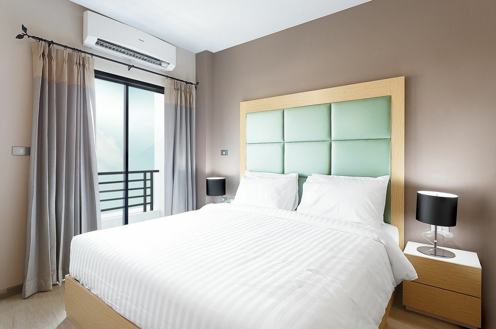 Green Point Residence Hotel Банкок Екстериор снимка